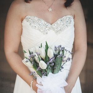 Madeline Gardner sweetheart cut white wedding dress size 8